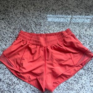 Lululemon Hotty Hot Shorts 2.5”